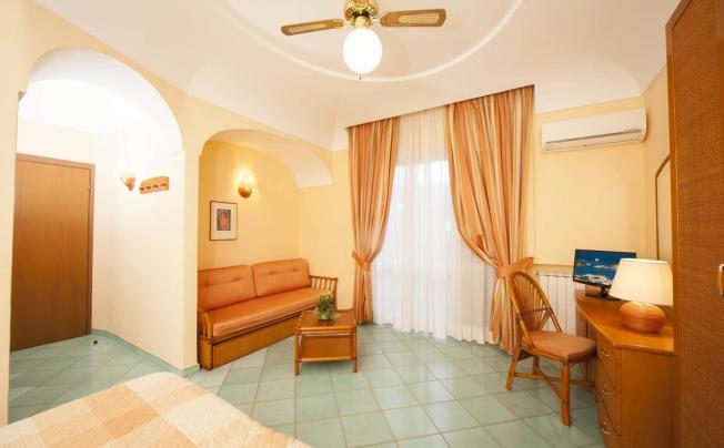 Фото отеля Ambasciatori Hotel Ischia