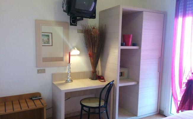 Фото отеля Alpen Hotel Rimini