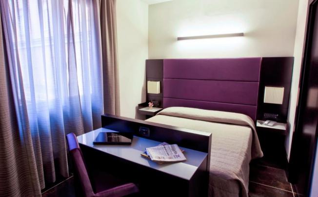 Фото отеля Caprice Hotel