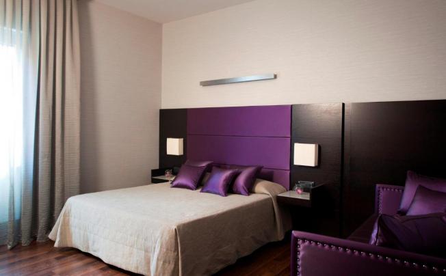 Фото отеля Caprice Hotel
