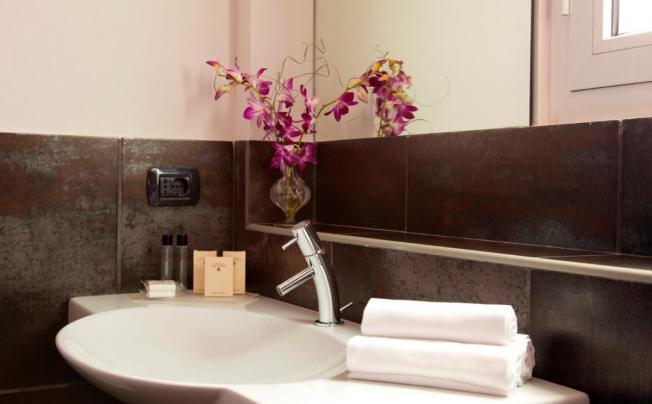 Фото отеля Caprice Hotel