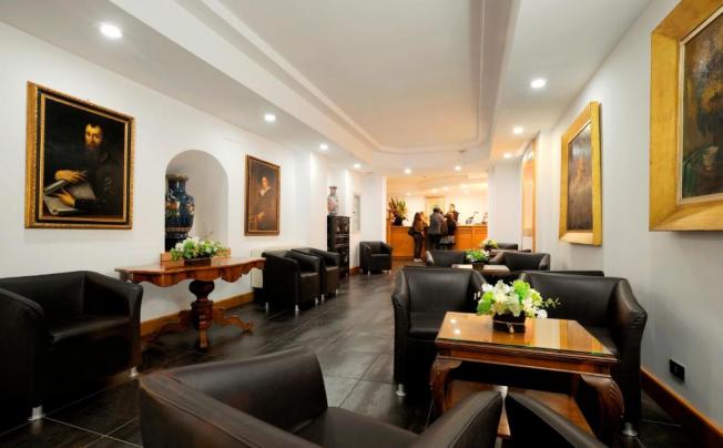 Фото отеля Caprice Hotel