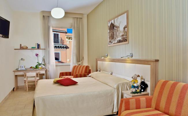 Фото отеля Domus Australia Hotel