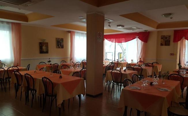 Фото отеля Criss Hotel