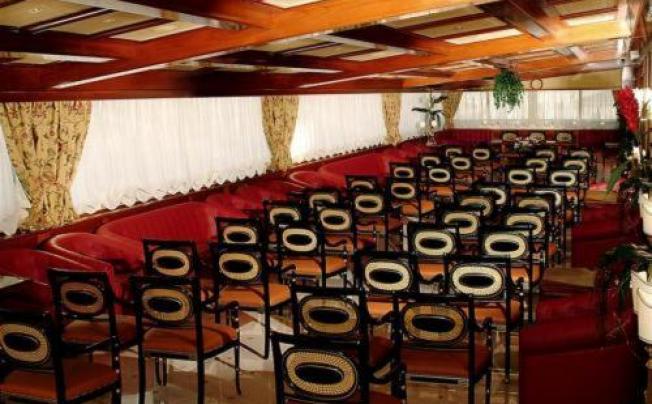 Фото отеля Champagne Palace Hotel