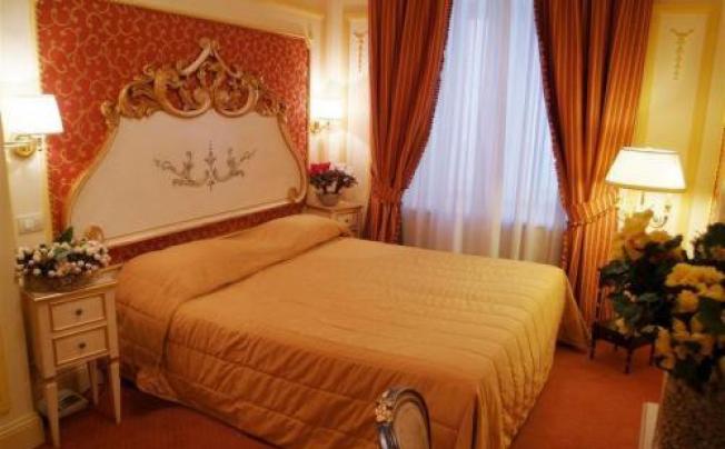 Фото отеля Champagne Palace Hotel