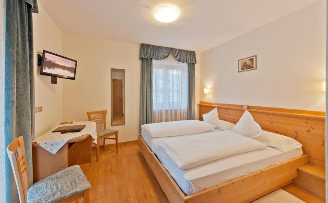 Фото отеля Cesa Edelweiss Hotel