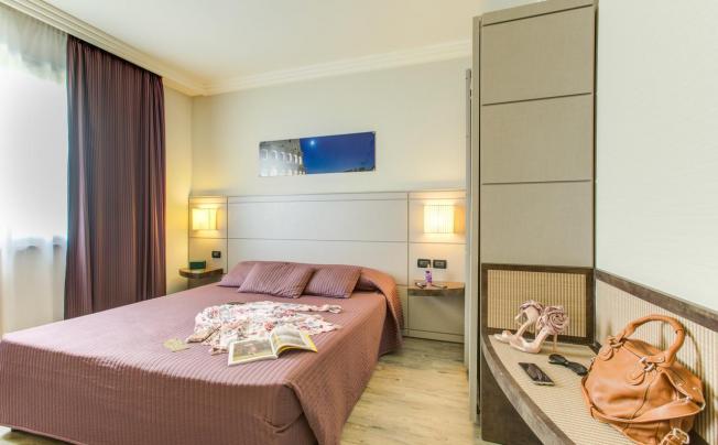Фото отеля Ardeatina Park Hotel