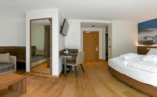 Фото отеля Dolomeet Boutique Hotel