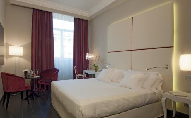Фото отеля SINA DE LA VILLE HOTEL 