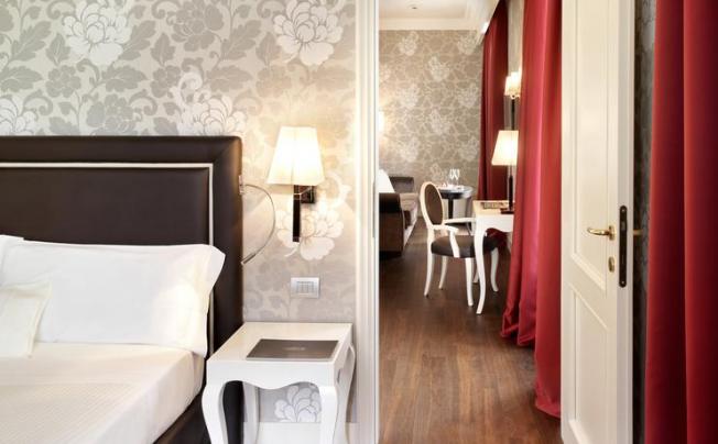 Фото отеля SINA DE LA VILLE HOTEL 