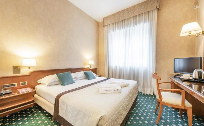 Фото отеля Ascot Hotel Milano