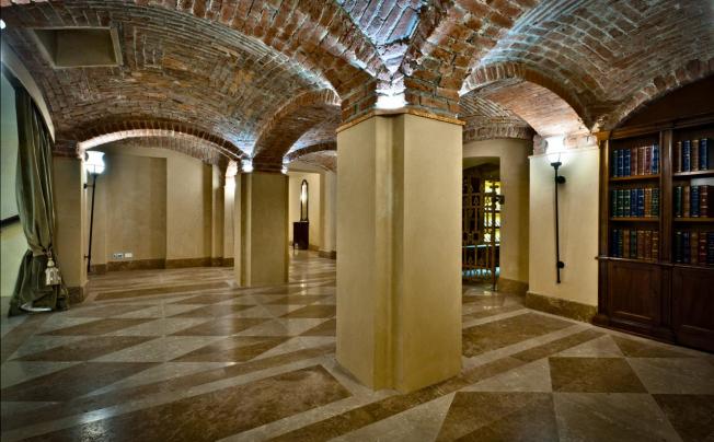 Фото отеля Chateau Monfort Hotel