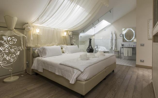 Фото отеля Chateau Monfort Hotel