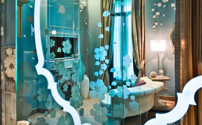 Фото отеля Chateau Monfort Hotel