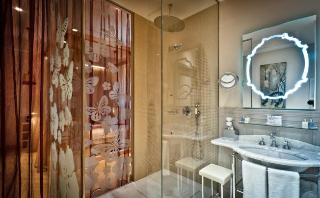 Фото отеля Chateau Monfort Hotel