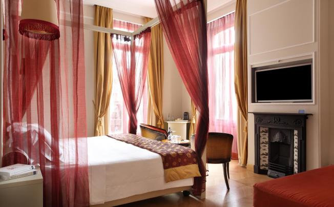 Фото отеля Chateau Monfort Hotel