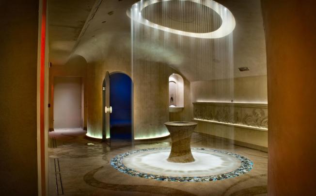 Фото отеля Chateau Monfort Hotel
