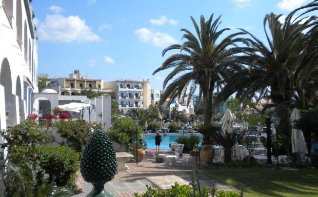Фото отеля Arathena Rocks Hotel