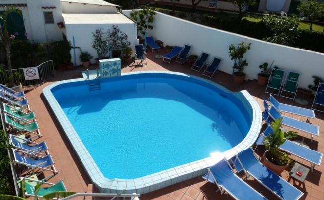 Фото отеля Cesotta Hotel