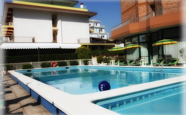 Фото отеля American Hotel
