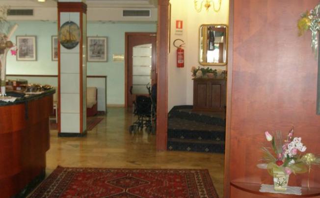Фото отеля American Hotel