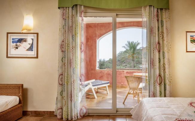 Фото отеля CRUCCURIS RESORT