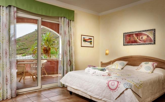 Фото отеля CRUCCURIS RESORT