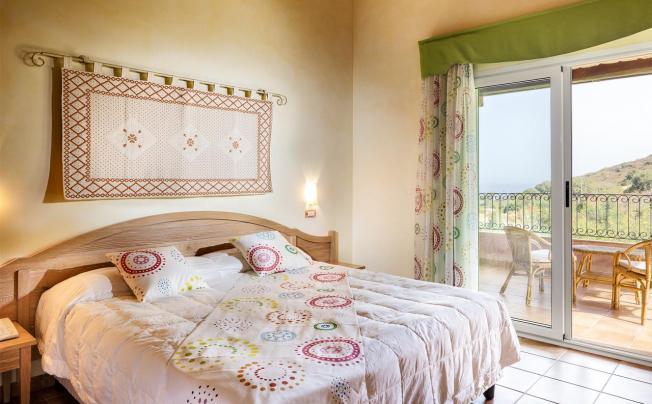 Фото отеля CRUCCURIS RESORT