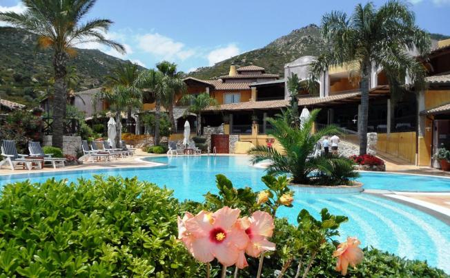 Фото отеля CRUCCURIS RESORT