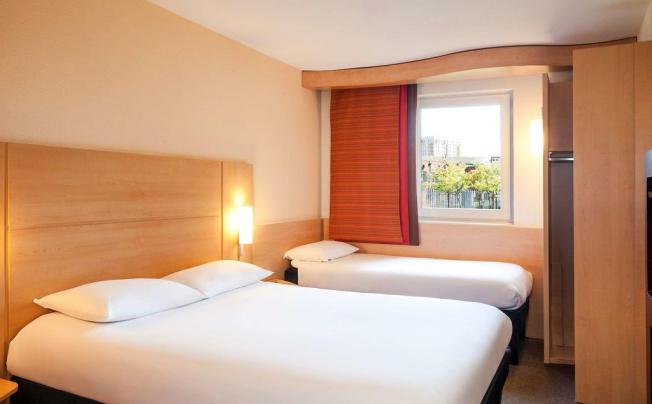 Фото отеля Ibis Milano Centro