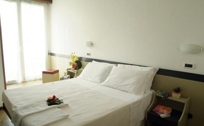 Фото отеля Universal Hotel