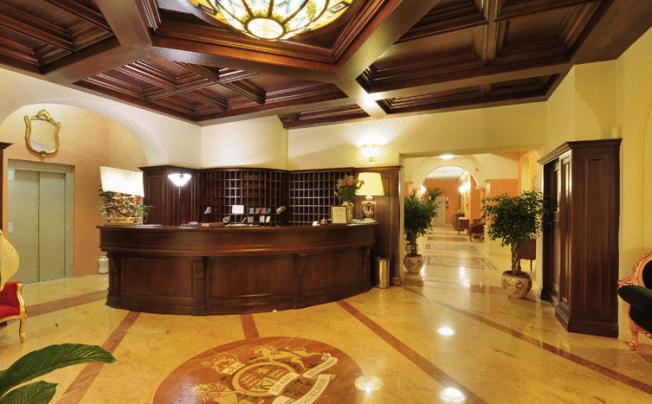 Фото отеля Britannia Excelsior Hotel