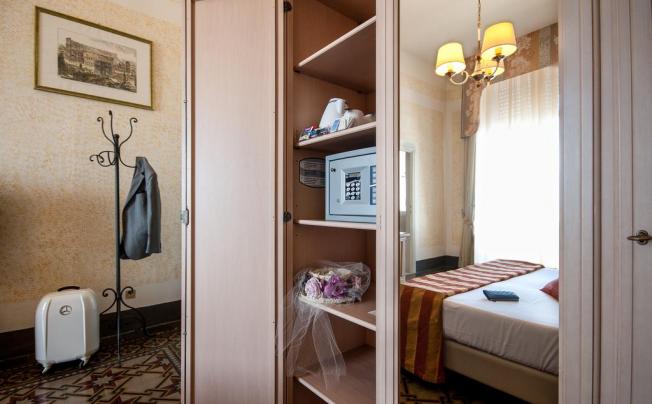 Фото отеля Grand Hotel Royal