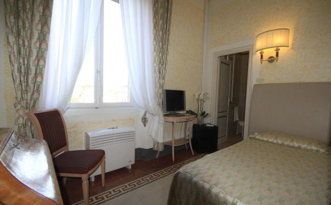 Фото отеля Grand Hotel Royal