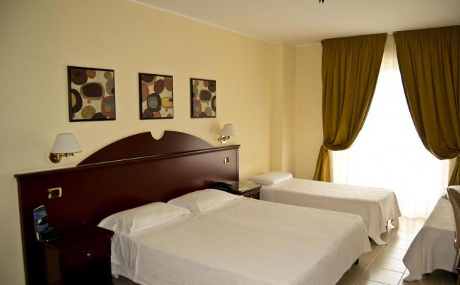 Фото отеля CLUB HOTEL KENNEDY