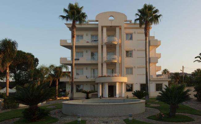 Фото отеля CLUB HOTEL KENNEDY