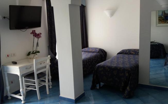 Фото отеля Bussola Hotel