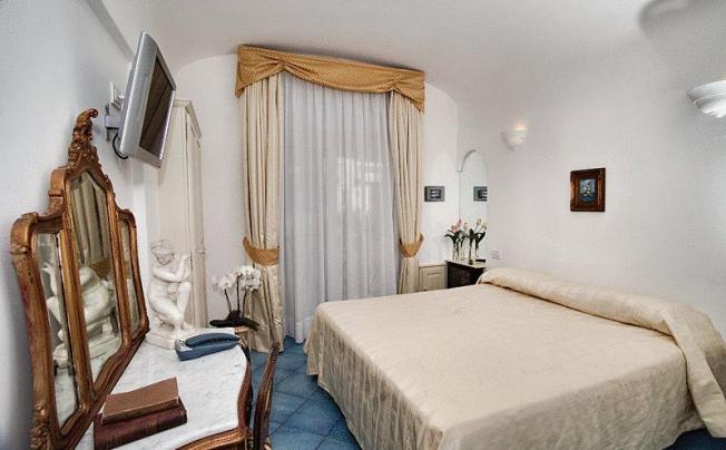 Фото отеля Bussola Hotel