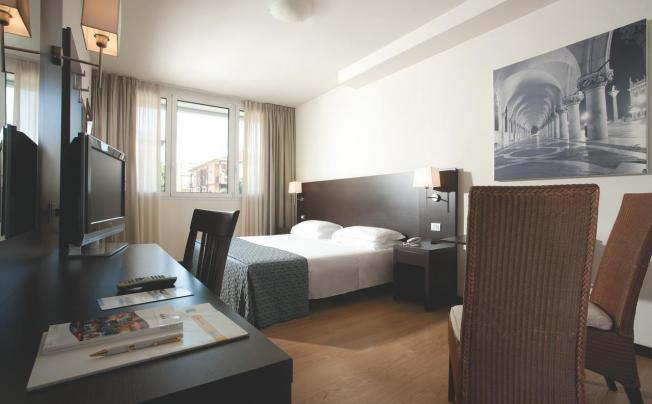 Фото отеля Quality Hotel Delfino Venezia Mestre