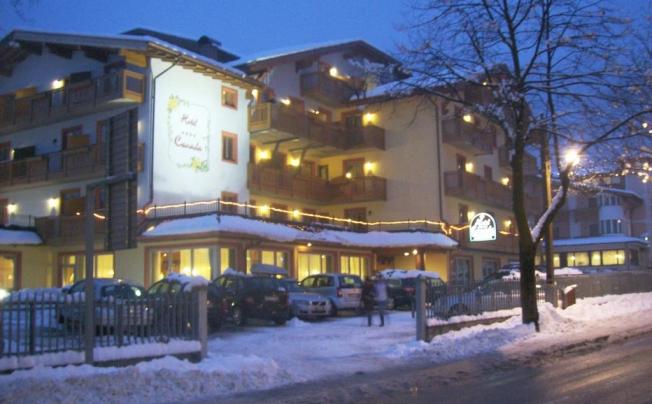 Фото отеля Canada Hotel