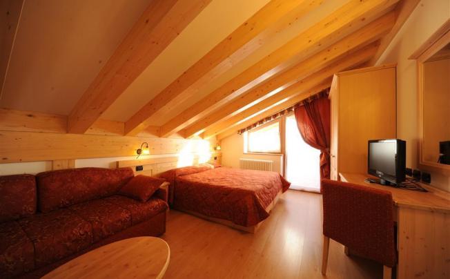 Фото отеля Canada Hotel