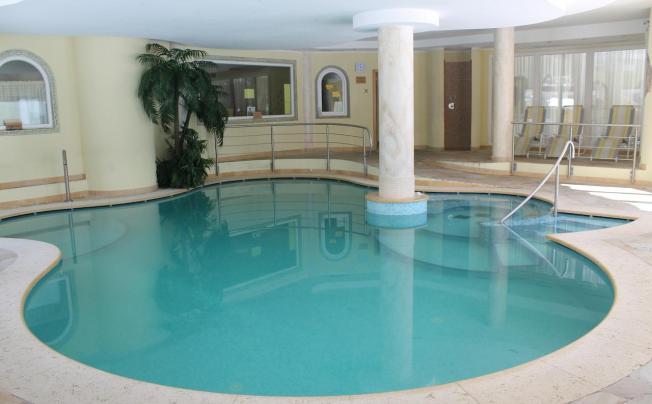Фото отеля Canada Hotel