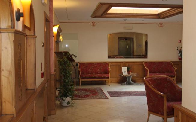 Фото отеля Canada Hotel