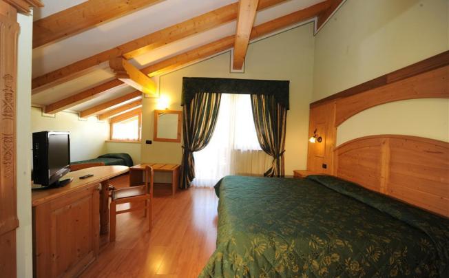 Фото отеля Canada Hotel