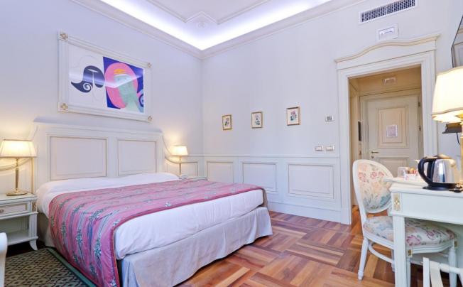 Фото отеля De Paris Hotel Sanremo