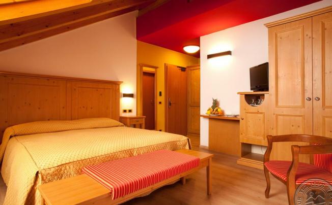 Фото отеля Medil Wellness & Family Hotel