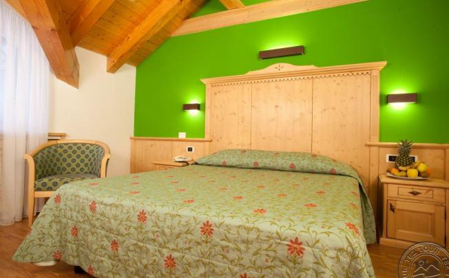 Фото отеля Medil Wellness & Family Hotel