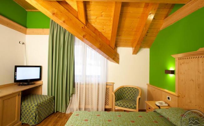 Фото отеля Medil Wellness & Family Hotel