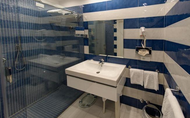 Фото отеля HOTEL HELIOS